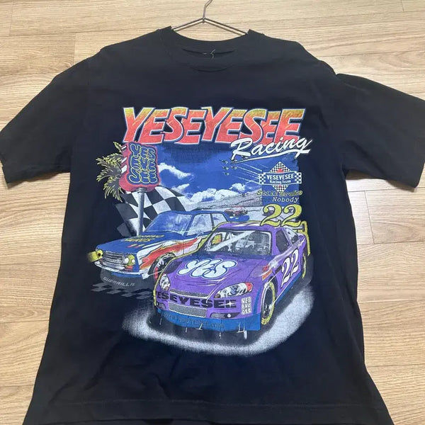 [BUNJANG] YESEYESEE Racing Logo Graphic T-Shirt / 예스아이씨 반팔 남성티 여성티 로고티 여름반팔 빈티지반팔 여름옷 반팔티