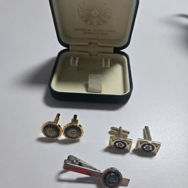 [BUNJANG] Presidential Security Service Police Emblem Cufflinks and Tie Pin Set / 대통령 경호처 경찰 기념 커프스 링크 및 넥타이핀 세트