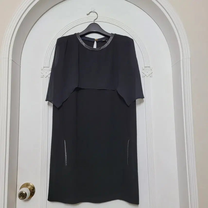 [BUNJANG] Maje Black Leather Detail Midi Dress / 마쥬 블랙 원피스 38  날씬66