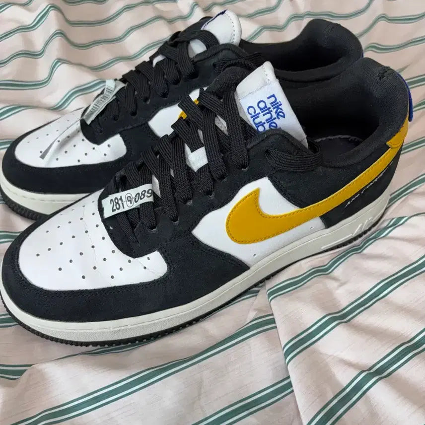 [BUNJANG] Nike Air Force 1 '07 LV8 Athletic Club Black Dark Sulfur / 나이키 에어포스 1 07 LV8 애슬레틱 클럽 블랙 다크 설퍼