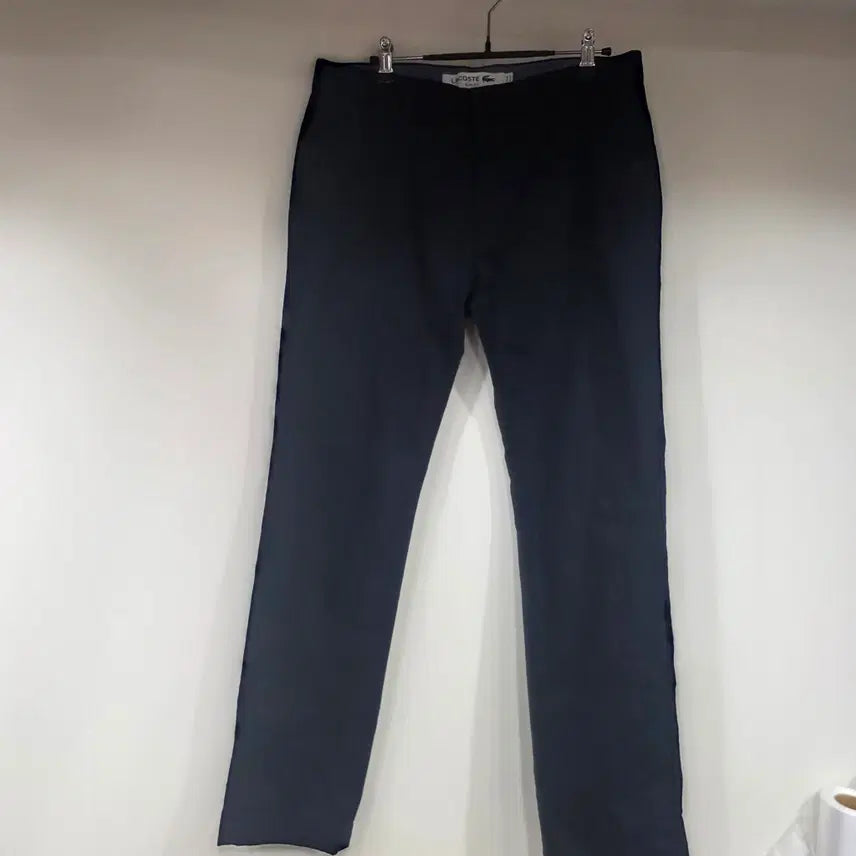 [BUNJANG] Lacoste Slim Fit Navy Pants 32 Inch / 라코스테 슬림핏 네이비 팬츠 32인치