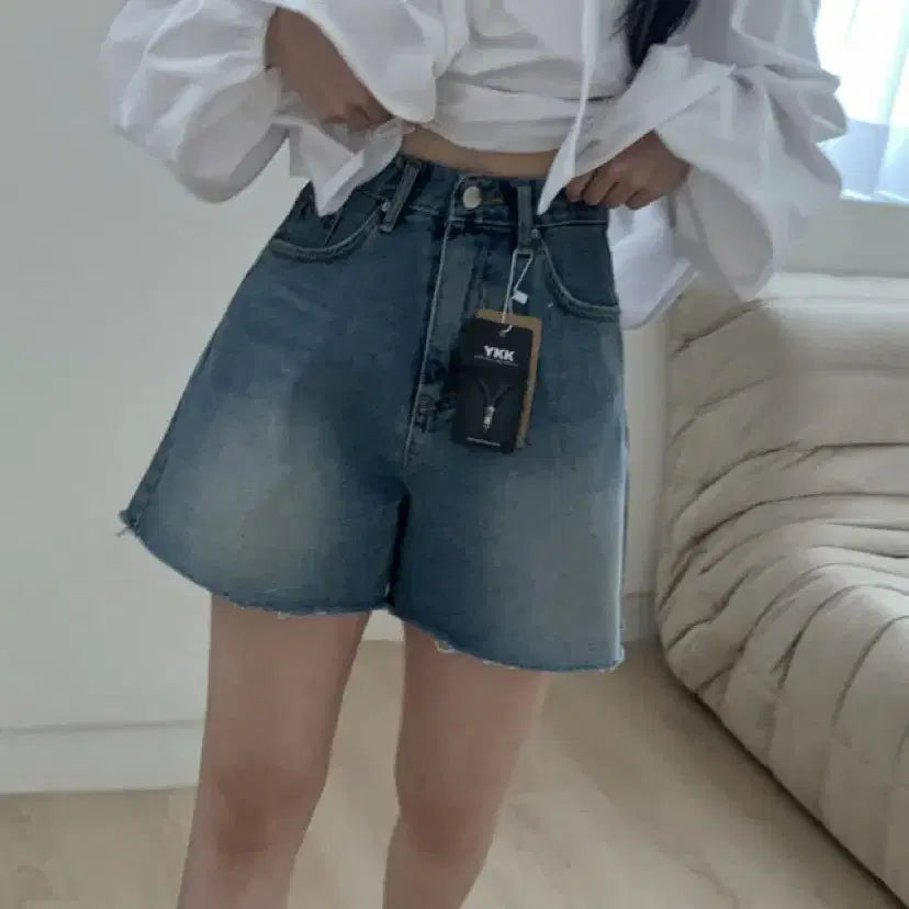 [BUNJANG] A-Line Fit Denim Pants (Medium Wash) / A라인핏 데님 청바지 팬츠 중청