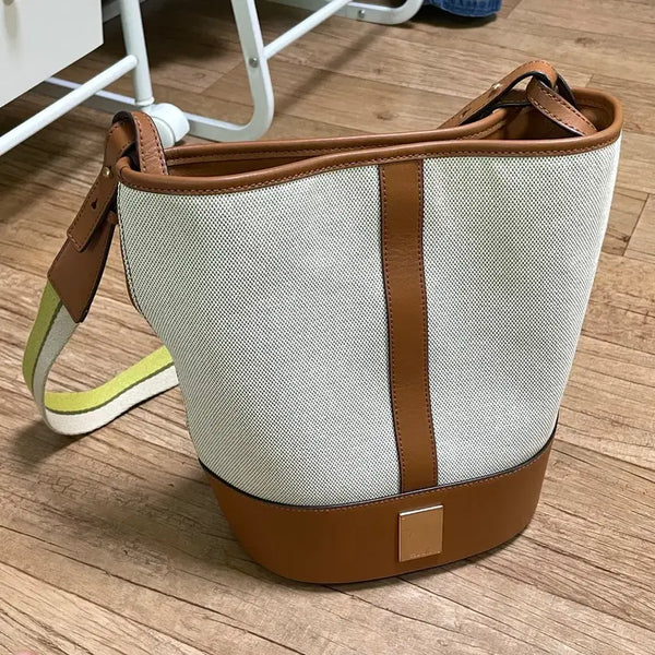 [BUNJANG] Couronne Canvas and Leather Shoulder Bag / 쿠론 가방(뒷면 오염 약간 있음)