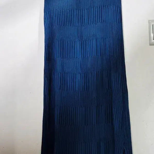 [BUNJANG] YOICHEU Pleated Sleeveless Dress / YOICHEU  요이츠 플리츠 민소매 원피스