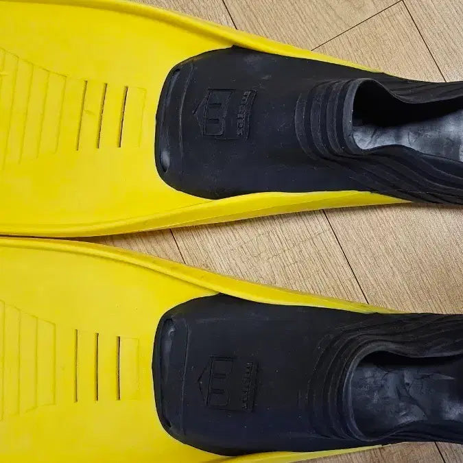 [BUNJANG] Mares Clipper Fins Size 37-38 / 마레스 오리발 37-38