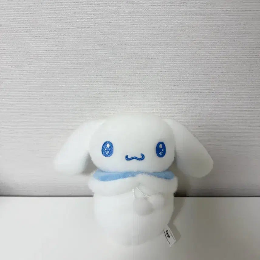 [BUNJANG] Sanrio Cinnamoroll Snowman Plush Doll / 산리오 시나모롤 쿠지 눈사람 인형