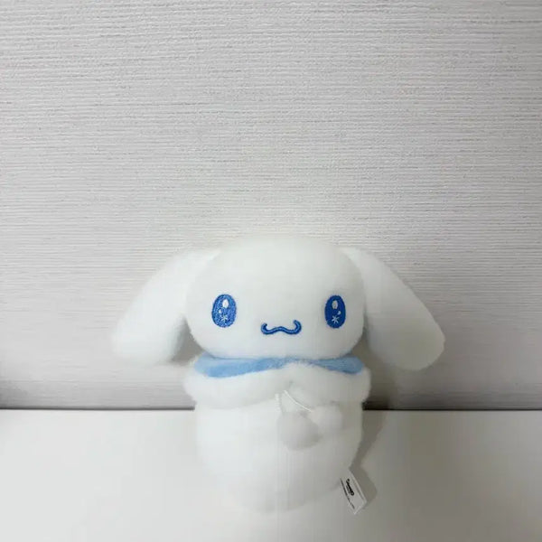[BUNJANG] Sanrio Cinnamoroll Snowman Plush Doll / 산리오 시나모롤 쿠지 눈사람 인형
