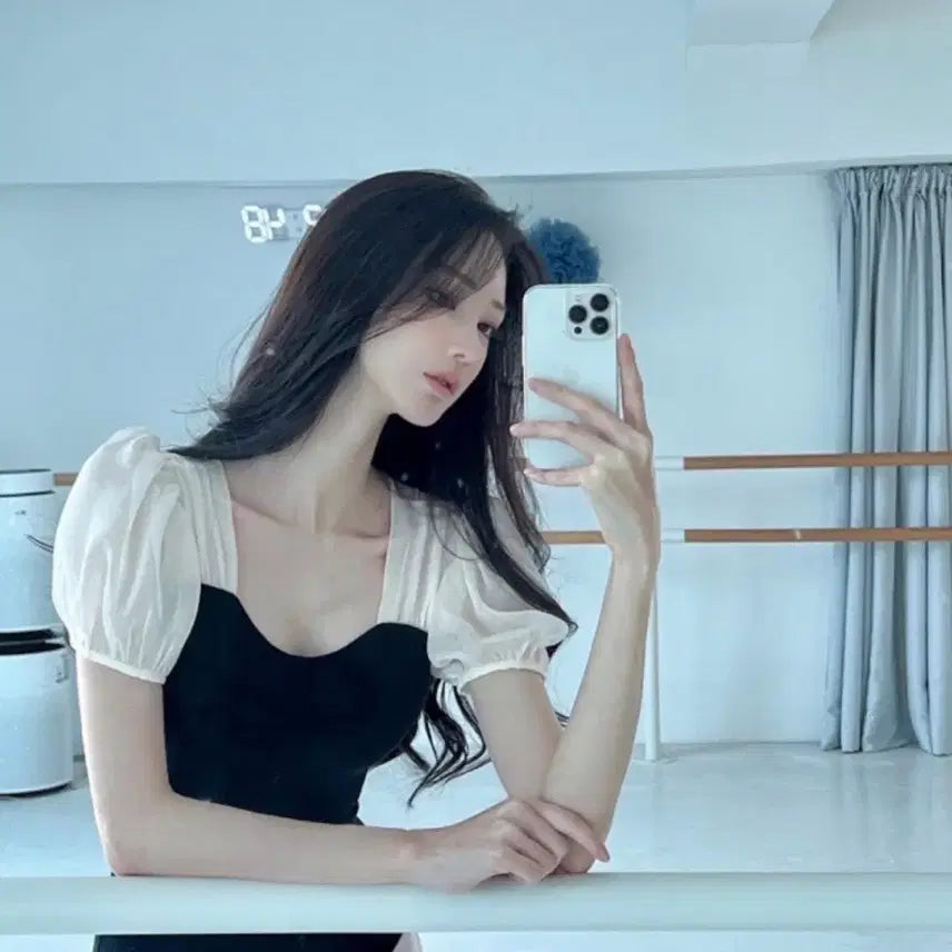 [BUNJANG] La Belle Blanc Noir Puff Leotard / 라벨르블랑 누아 퍼프 레오타드