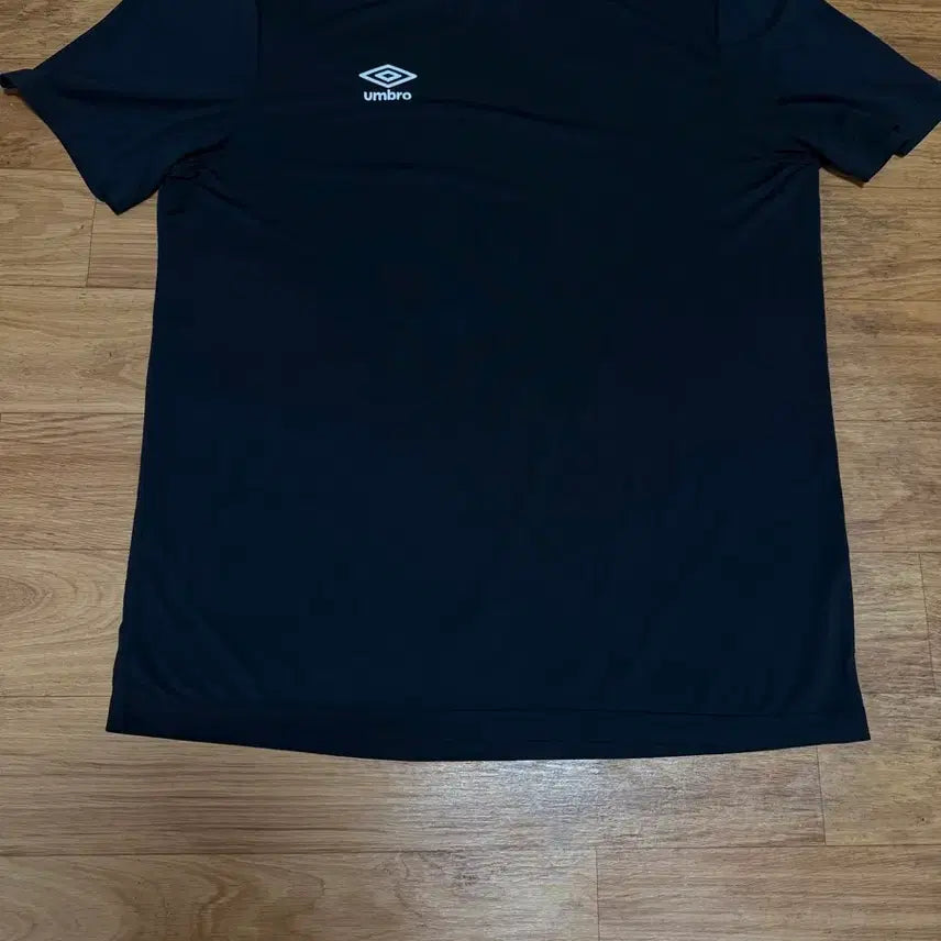 [BUNJANG] Umbro Half-Sleeve T-Shirt Size 105-110 / [105-110] 엄브로 반팔티