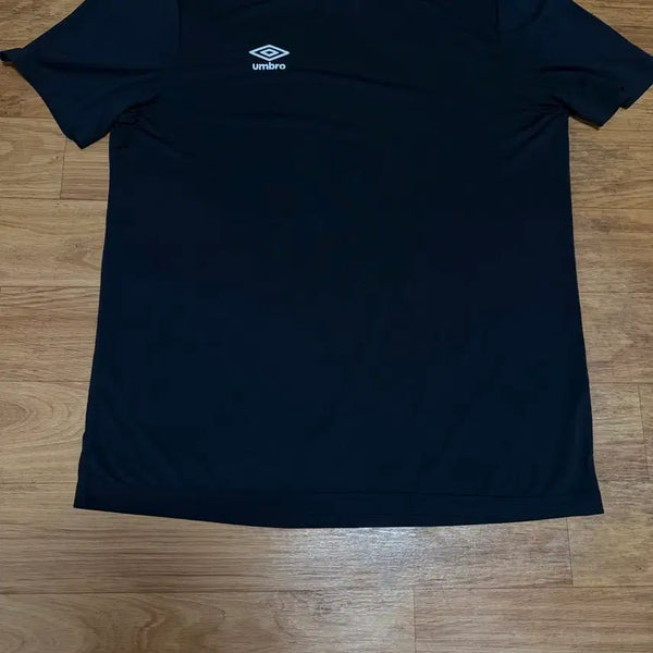 [BUNJANG] Umbro Half-Sleeve T-Shirt Size 105-110 / [105-110] 엄브로 반팔티