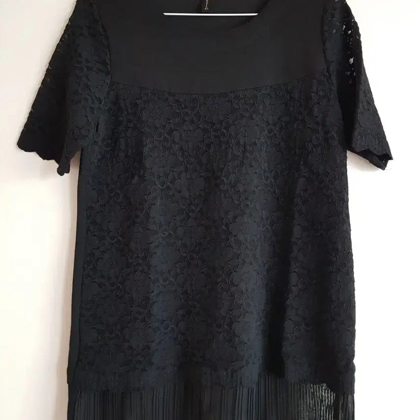 [BUNJANG] Lavis Black Lace T-Shirt / (새옷) 여성스럽고 이쁜  Lavis 블랙 레이스 티셔츠