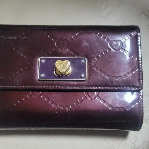 [BUNJANG] Lovecat Burgundy Heart Patent Leather Long Wallet / 러브캣 하트 장지갑 버건디