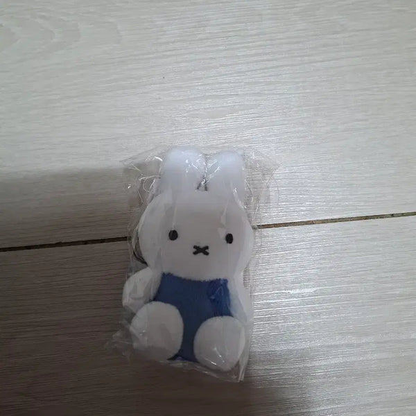 [BUNJANG] Miffy Blue Plush Keychain / 미피 인형 키링 파랑색