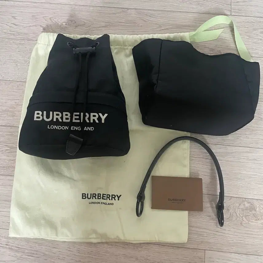 [BUNJANG] Burberry Phoebe Black Leather Bag / 버버리 포이베 블랙