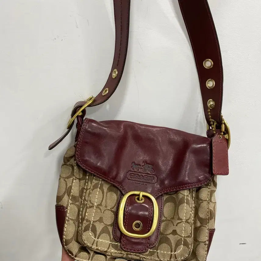 [BUNJANG] Old Coach Soho Signature Crossbody Bag / [대장급/유일매물] 00s 빈티지 올드코치 소호 시그니처 크로스백