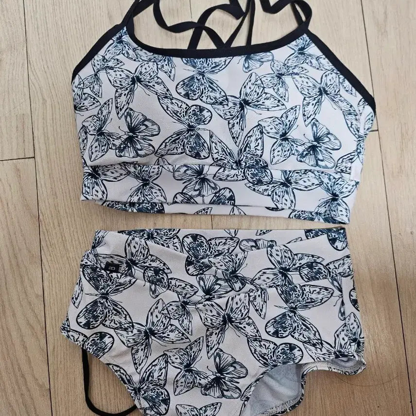 [BUNJANG] O'dette Polewear Set - Size S / 오뙤르 폴웨어 세트 S