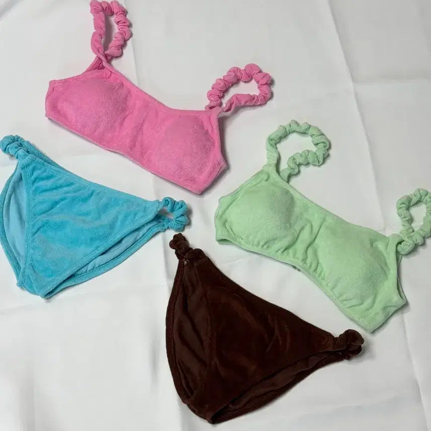 [BUNJANG] Scrunchie Strap Color Block Bikini Set / 스크런치 스트랩 배색 비키니 세트