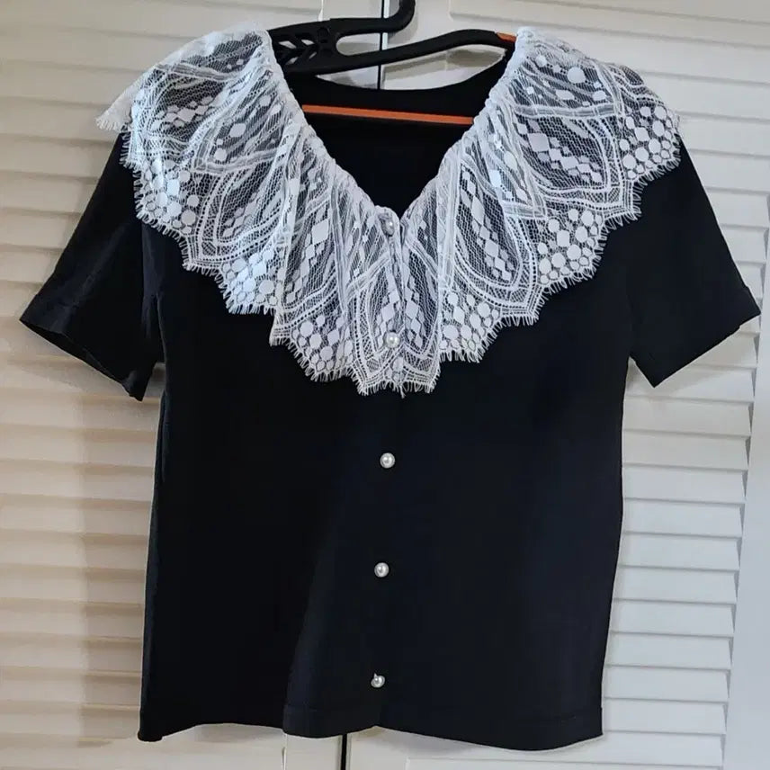 [BUNJANG] White Lace Collar Pearl Button Short Sleeve T-Shirt / (새상품)레이스 칼라 진주 단추 반팔 티셔츠