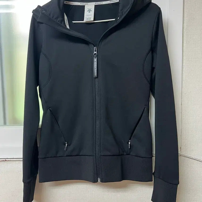 [BUNJANG] Descente Training Zip-Up Black / 데상트 트레이닝 집업 블랙