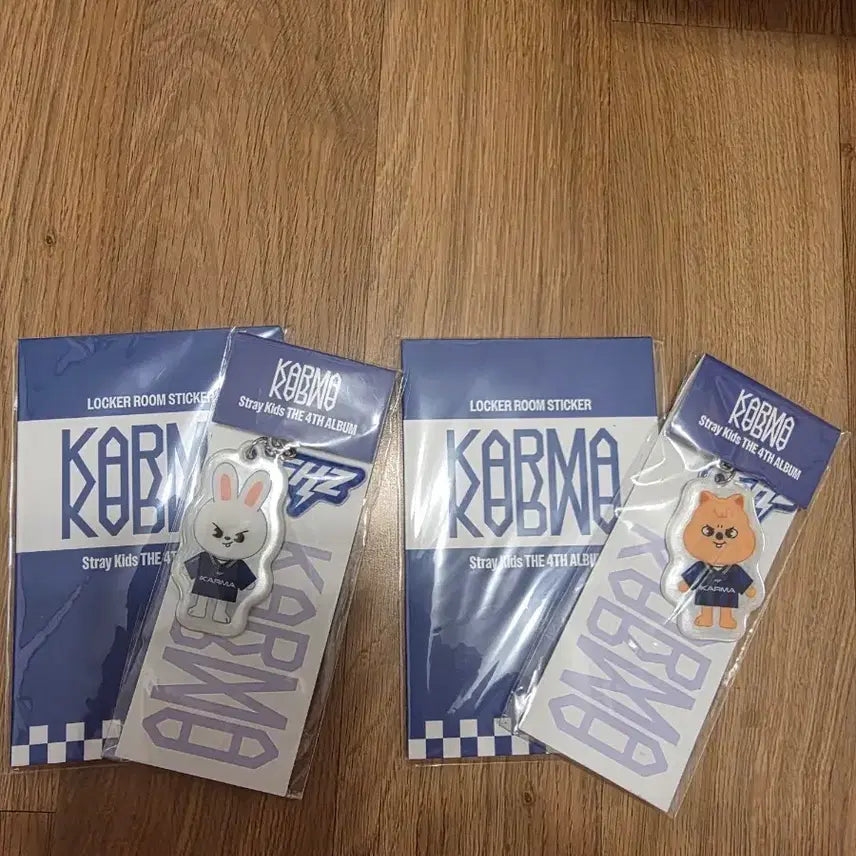 [BUNJANG] Stray Kids Karma Locker Room Sticker Book & Yin Yang Keyring / 스트레이키즈 스키즈 카르마  락커룸 꾸미기 스티커북 음양키링