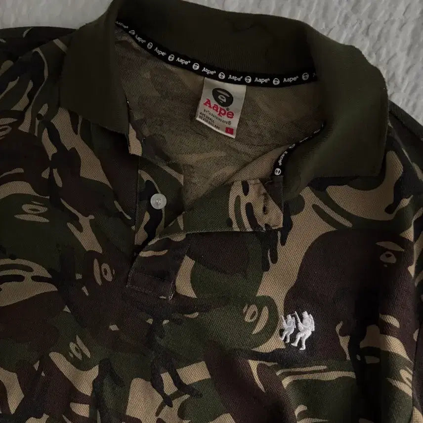 [BUNJANG] Aape Vintage Camo Collar T-Shirt / Aape 빈티지 에이프 카모 카라티