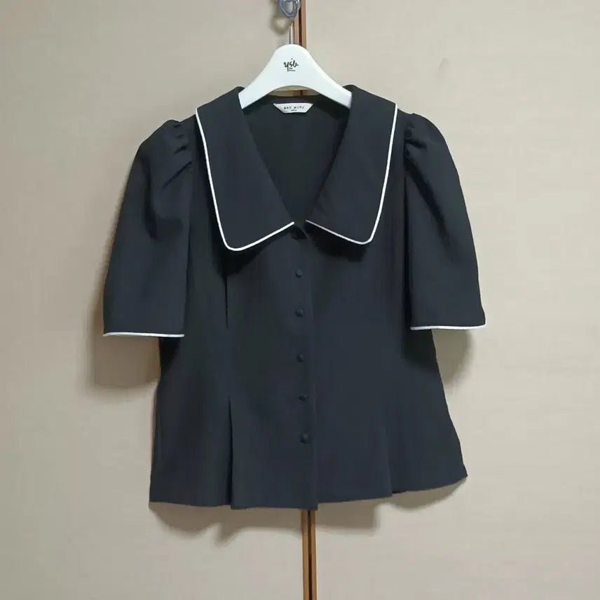 [BUNJANG] Andmore Puff Sleeve Black Collar Jacket / 앤드모어 퍼프소매 블랙 카라 자켓 55반~66