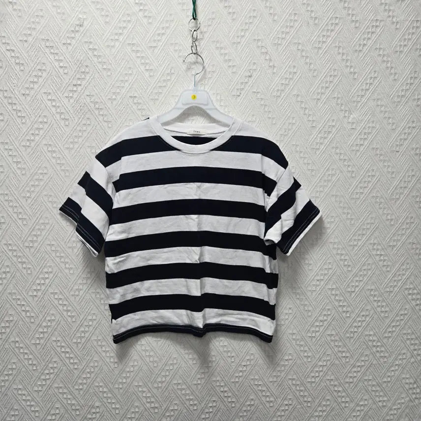 [BUNJANG] K3 Women's Short Sleeve T-Shirt / K3 여성 반팔티