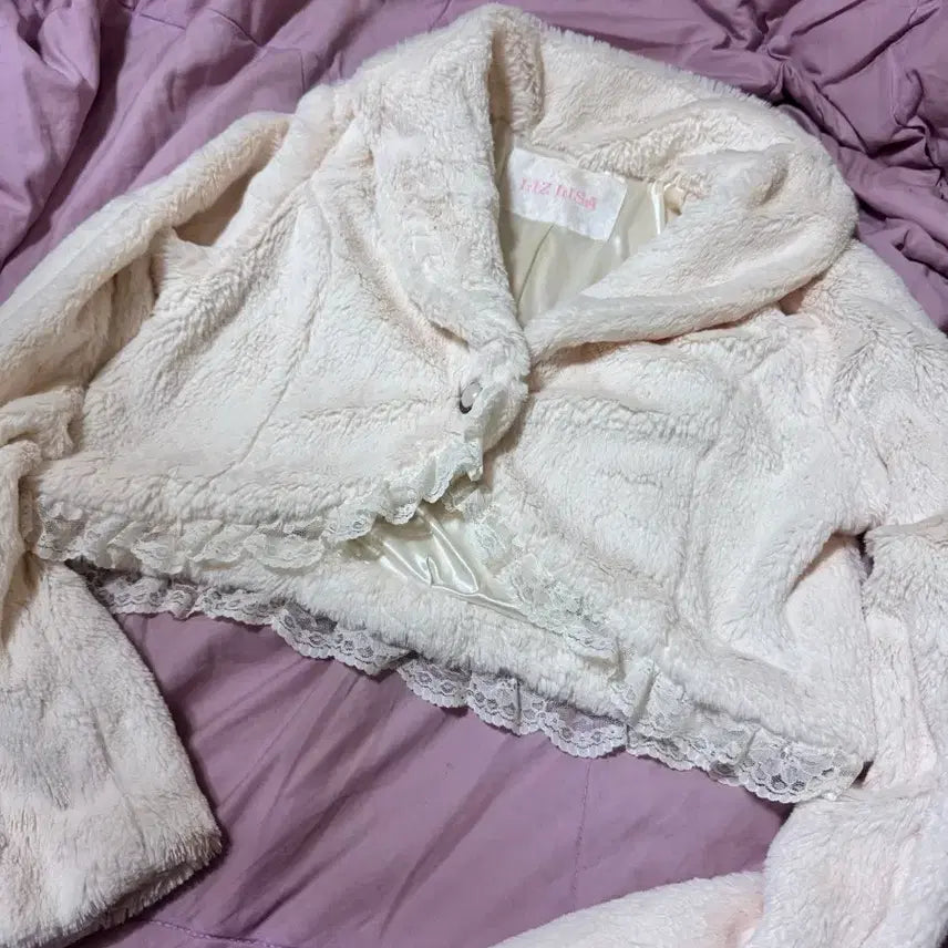 [BUNJANG] Vintage Liz Lisa Cropped Fur Jacket / 빈티지 리즈리사 크롭 퍼자켓 갸루깔 달천깔 핀터깔 대장 히메갸루 양산형