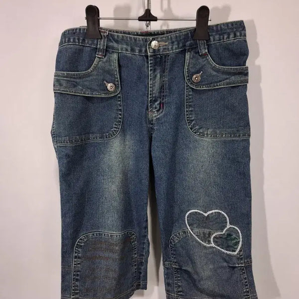 [BUNJANG] Blue Denim Shorts with Heart Embroidery (3/4 Length) / 청반바지 하트 자수 3부 길이