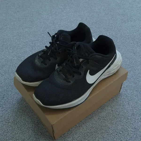 [BUNJANG] Nike Sneakers 270 / 270 나이키 스니커즈/일반 운동화 | 0706C42