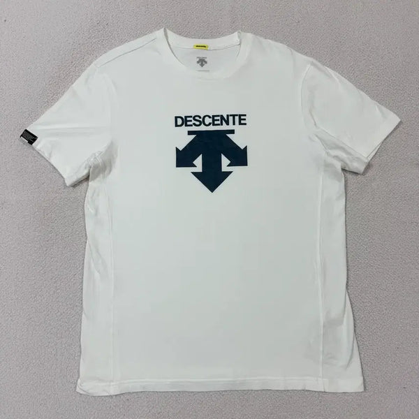 [BUNJANG] Descente Short Sleeve T-Shirt / 데상트 반팔티