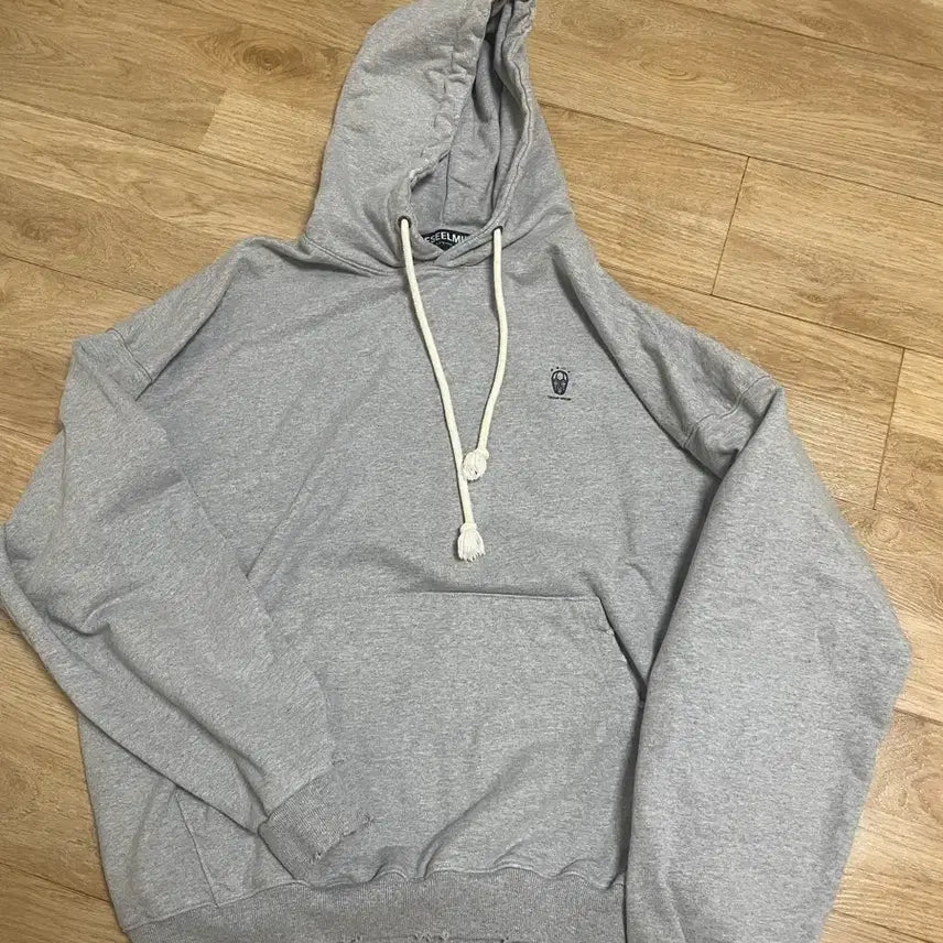 [BUNJANG] Esselmi Anglen Damage Hoodie Free Size / 에씰미 앵글런 데미지 후드티