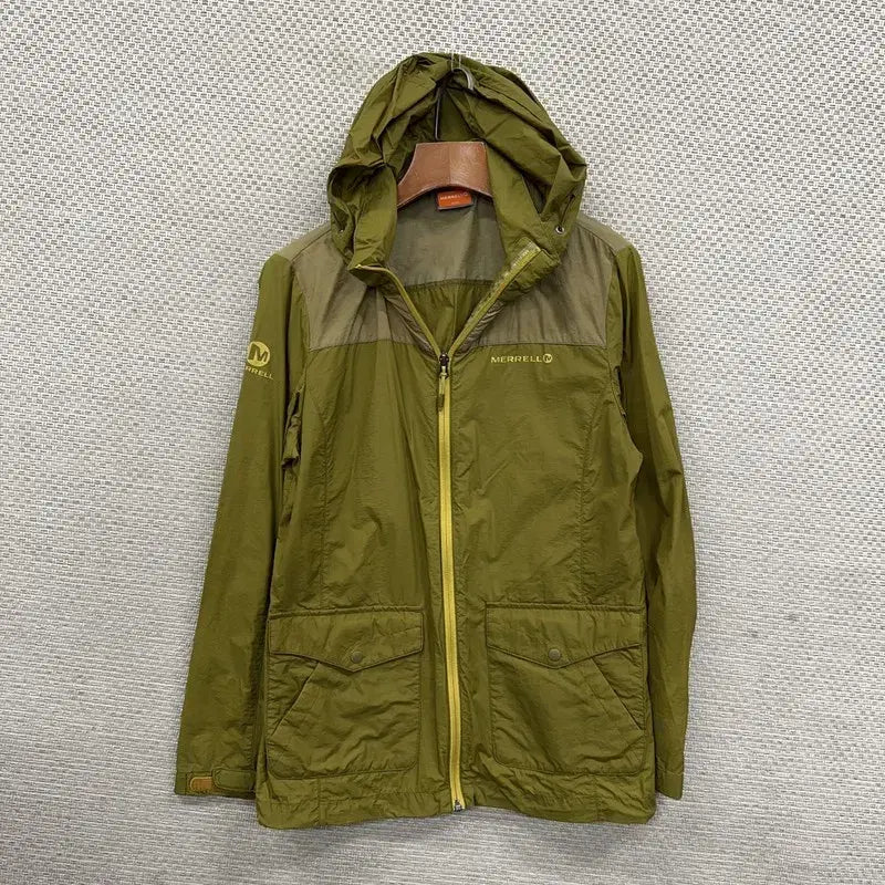 [BUNJANG] Merrell Lightweight Windbreaker Jacket M / 머렐 등산 홑겹 바람막이 자켓 M D07664