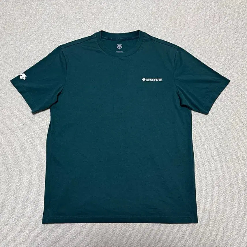 [BUNJANG] Descente Men's Summer Short Sleeve T-Shirt Size 105 / 데상트 여름용 반팔 티셔츠 남성용 105사이즈