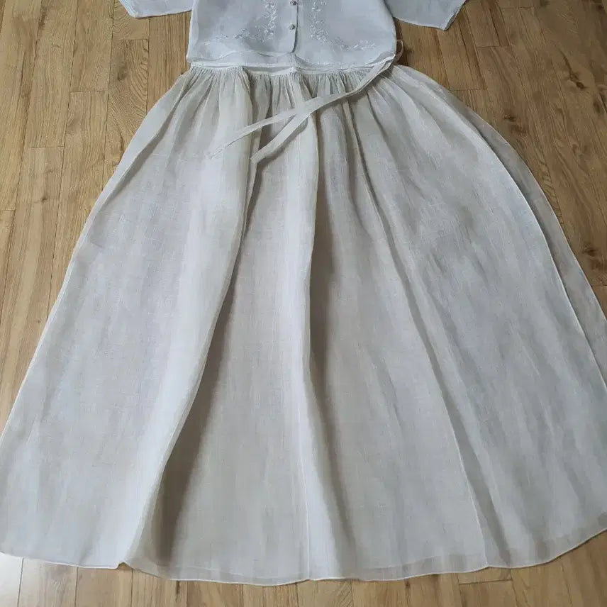 [BUNJANG] Ramie Hanbok Set (Size 77) - Dry Cleaned / 모시저고리랑 모시롱치마 한벌 (77사이즈) 드라이완료