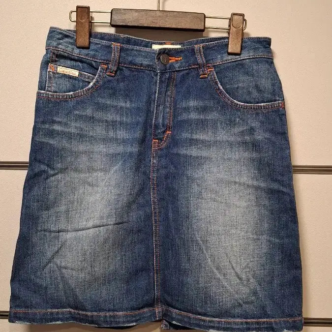 [BUNJANG] Calvin Klein Women's Denim Mini Skirt Size W26 / 캘빈클라인 여성 청치마 W26(허리26)