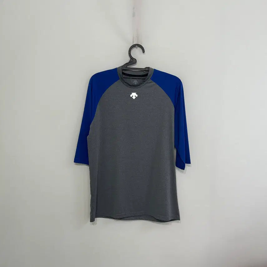 [BUNJANG] Descente 2022 Men's Baseball T-Shirt (Size 95) / 데상트 2022 남성 야구 티셔츠 95