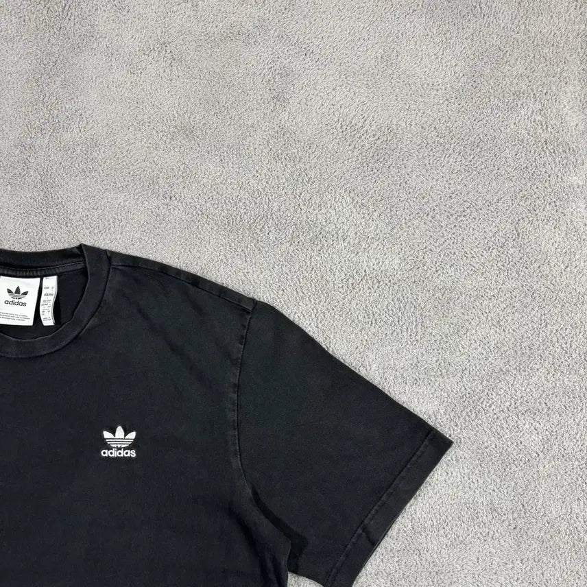 [BUNJANG] Adidas Originals Big Logo Black T-Shirt / 아디다스 오리지널 빅로고 블랙 반팔티