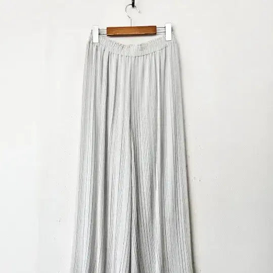 [BUNJANG] Uniqlo Pleated Pants / 유니클로 플리츠 팬츠