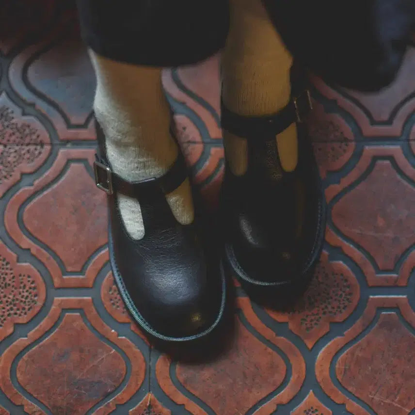 [BUNJANG] Urbane 30 Vibram Sole T-Strap Loafers / 얼바닉30 티 스트랩 비브람 로퍼