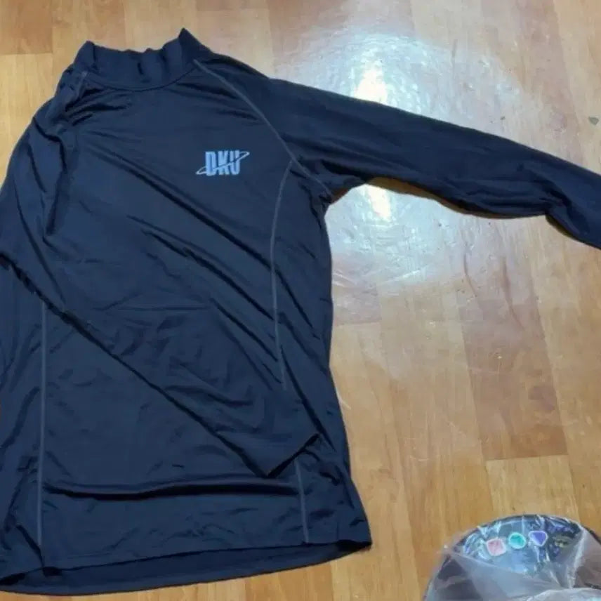 [BUNJANG] Dankook University Mock Neck Compression Long Sleeve T-Shirt / 단국대학교 모크넥 컴프레션 티