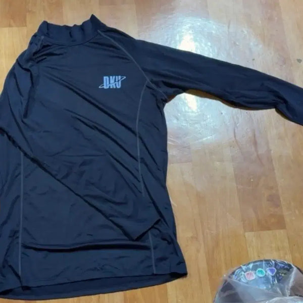 [BUNJANG] Dankook University Mock Neck Compression Long Sleeve T-Shirt / 단국대학교 모크넥 컴프레션 티