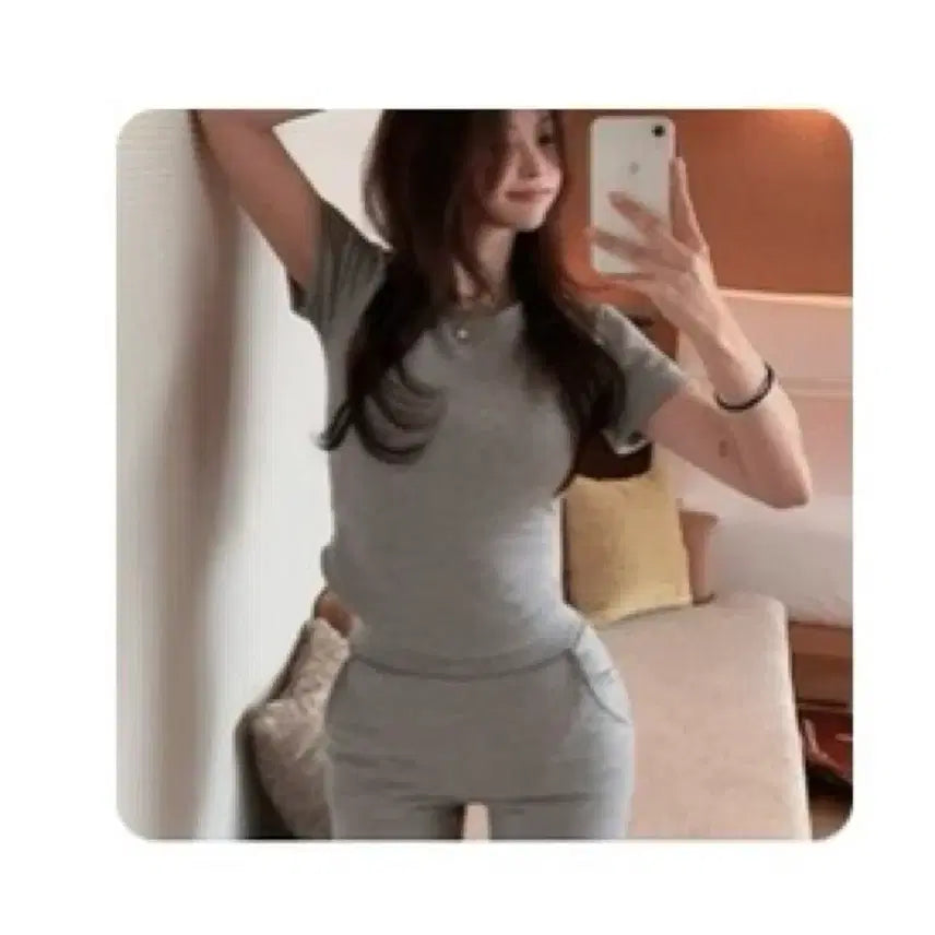 [BUNJANG] Hipnatic Brushed Long Sleeve T-Shirt and Bell Bottom Pants Set / 히프나틱 자체제작 융기모 반팔티 역대급 부츠컷팬츠 세트