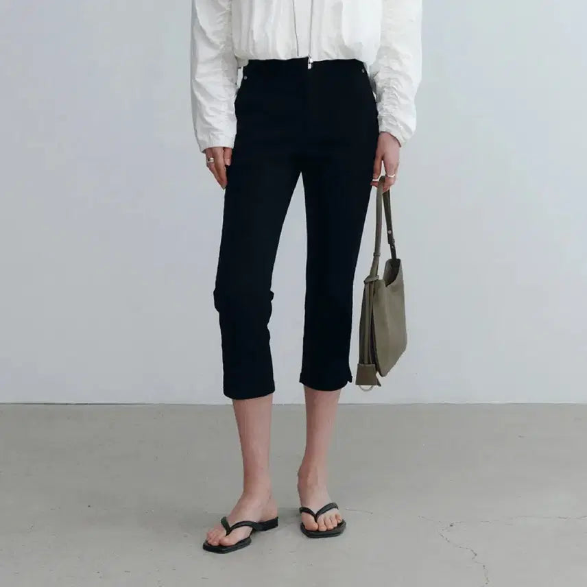 [BUNJANG] FOR YOU ON Clea Capri Pants XS / 포유온 클레아 카프리 팬츠 xs