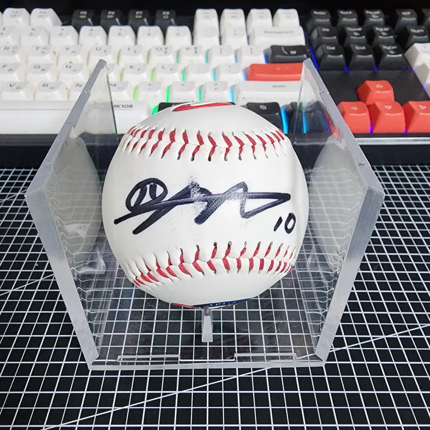 [BUNJANG] Lee Dae-ho Signed Baseball / 이대호 선수 싸인볼 야구공 롯데자이언츠 10번
