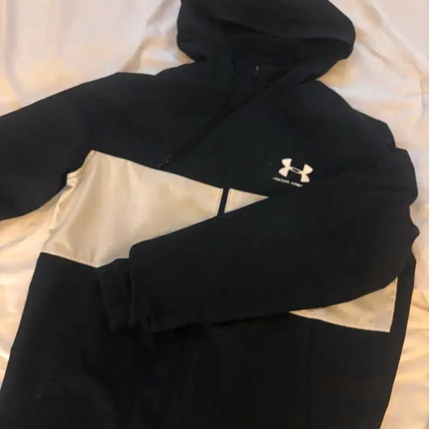 [BUNJANG] Under Armour Windbreaker / 언더아머 바람막이