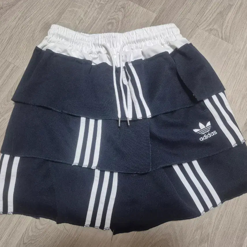 [BUNJANG] Neutrospace Kangchu Skirt Pants / 뉴트로스페이스 캉츄