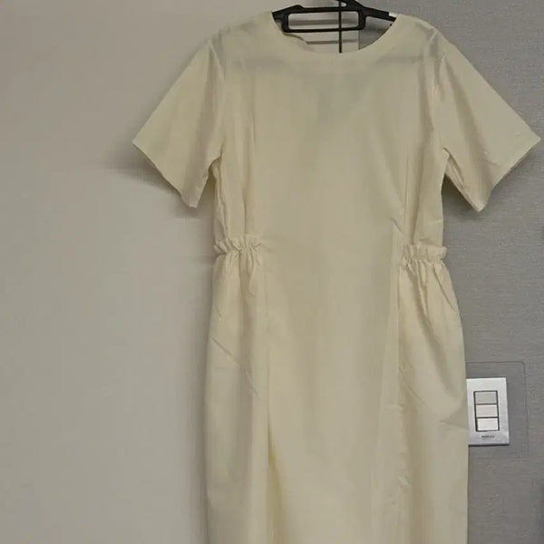 [BUNJANG] Floral Ivory Midi Dress / 개나리 아이보리색 원피스