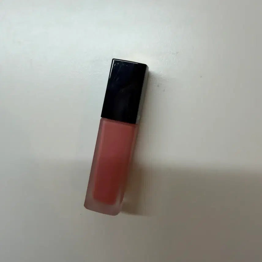 [BUNJANG] Chanel Rouge Allure Liquid Velvet #204 True Blanche Lipstick / 샤넬 루즈 알뤼르 리퀴드 벨벳 204호 트루블랑뜨