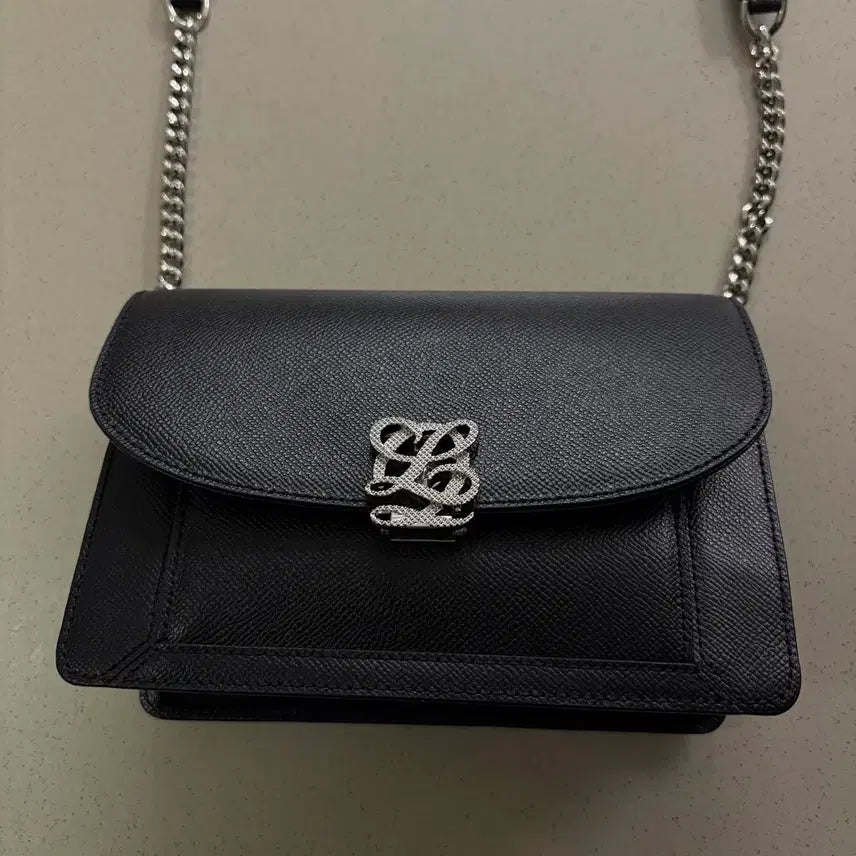 [BUNJANG] Louis Quatorze Women's Chain Bag Black / 루이까또즈 여성 체인백 검정